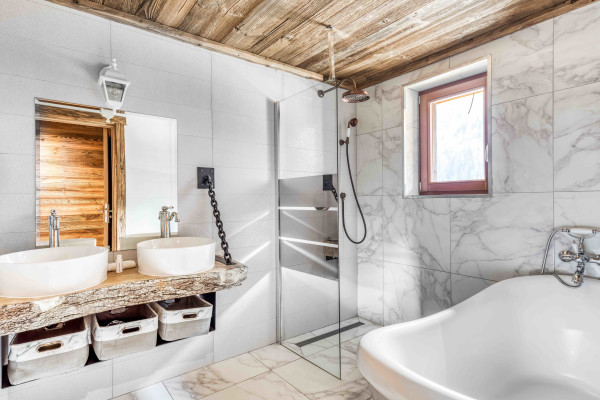 villa in Tignes : Rent this luxurious chalet designed with graffiti street art - Photo 23