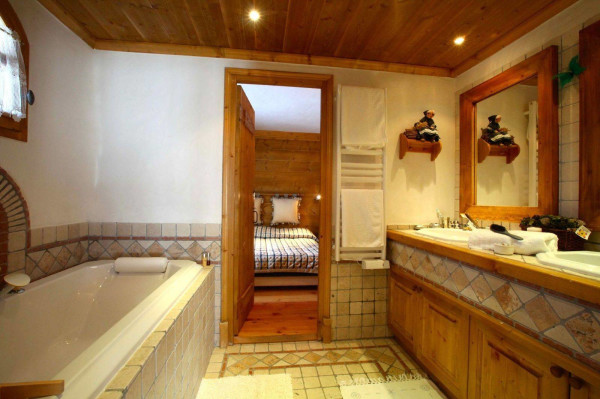 villa in Courchevel : This beautiful chalet full of character located in the Jardin Alpin in Courchevel - Photo 11