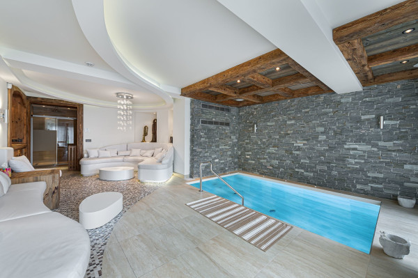 villa in Courchevel : Rent this 6 bedrooms chalet in Belvedere with a large well ness area. - Photo 24