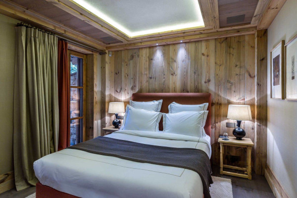 villa in Courchevel : Rent this 6 bedroom chalet with a panoramic view of the peaks of Bellecôte glacier - Photo 7