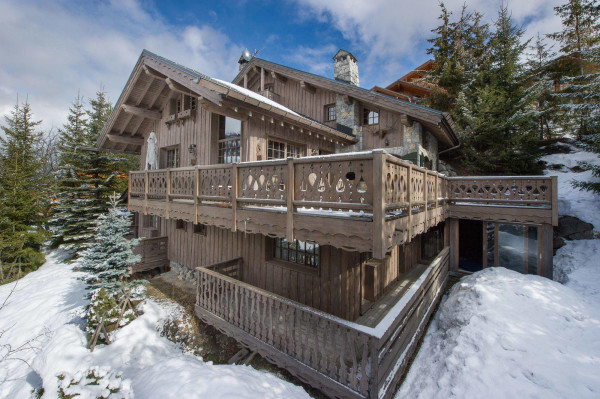 villa in Meribel : Rent this traditional and warm Savoyard chalet up to 14 guests in Musillon. - Photo 2