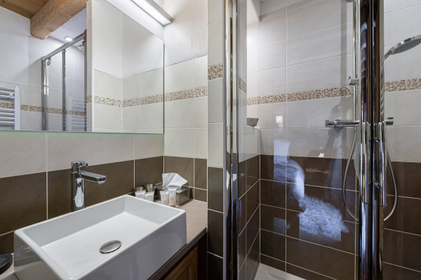 villa in St Martin de Belleville : Rent this traditional but modern chalet in La Villette area in St Martin de Belleville. - Photo 18