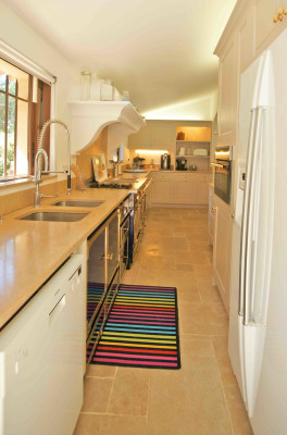 villa in Saint-Tropez : Rent provencal open-plan villa carefully decorated 3m walk from Pampellone’s best beaches - Photo 8