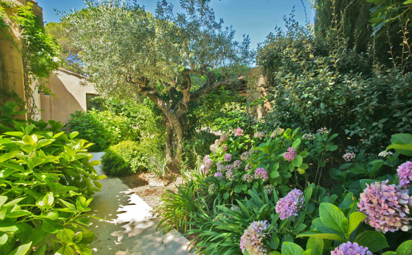 villa in Saint-Tropez : Rent provencal open-plan villa carefully decorated 3m walk from Pampellone’s best beaches - Photo 18