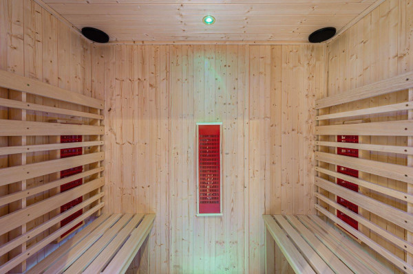 villa in Meribel : Rent this new built chalet in the Plateau of Méribel with a gorgeous view for 12 guests. - Photo 24