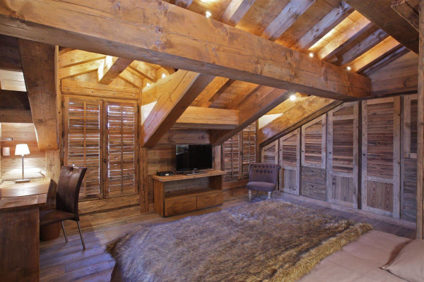 villa in Courchevel : Rent this authentic family Savoyard chalet in Les Chenus. - Photo 8