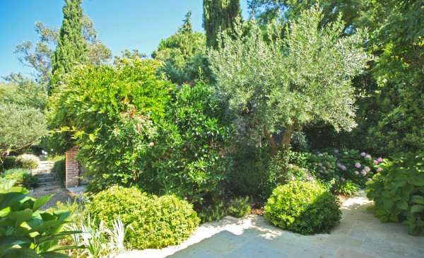 villa in Saint-Tropez : Rent provencal open-plan villa carefully decorated 3m walk from Pampellone’s best beaches - Photo 19