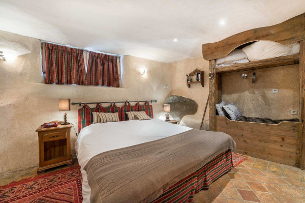 villa in Meribel : Rent this cozy chalet for 12 guests with Sauna and Jacuzzi in Méribel Le Raffort - Photo 13