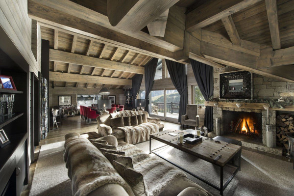 villa in Courchevel : Rent one of the most luxury chalet in Courchevel fully catered. - Photo 0