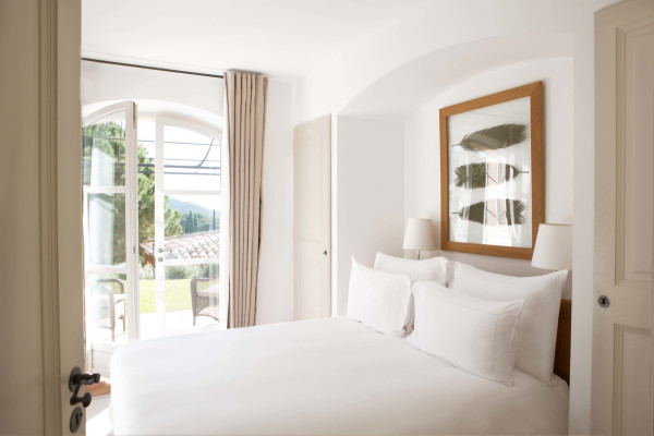 villa in St Tropez : Rent this luxurious provencal property of 460 sqm which can accommodate up to 10 guests. - Photo 10