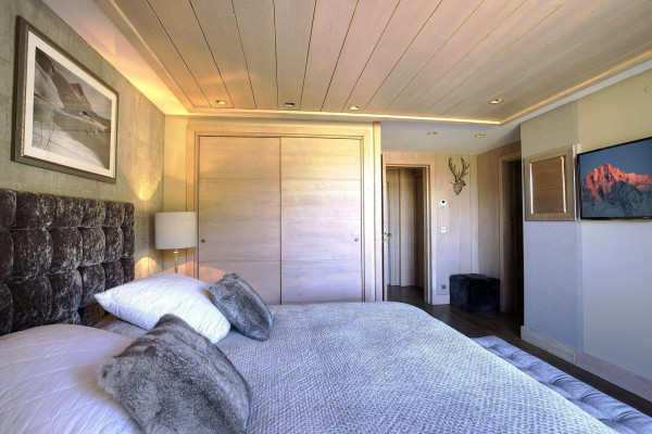 villa in Courchevel : Rent this 4 bedroom chalet in a well-known quiet place in Courchevel Moriond. - Photo 14