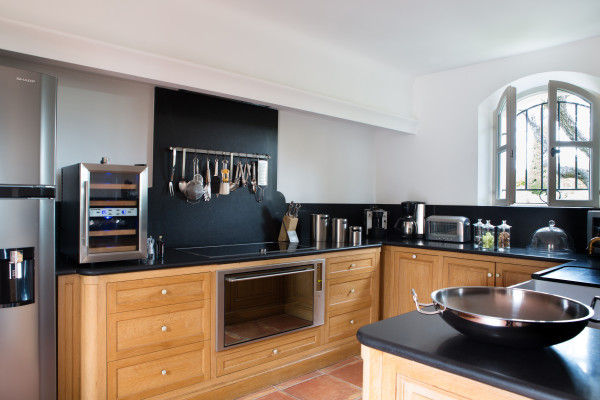 villa in St Tropez : Rent this amazing property with a perfect location near Pampelonne beaches for 8 guests. - Photo 12