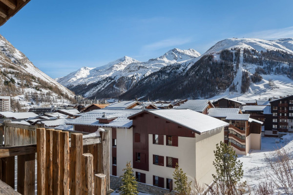 villa in Val d'Isere : Rent this typical chalet located in the Hamlet of Petit Alaska in Val d'Isère. - Photo 15