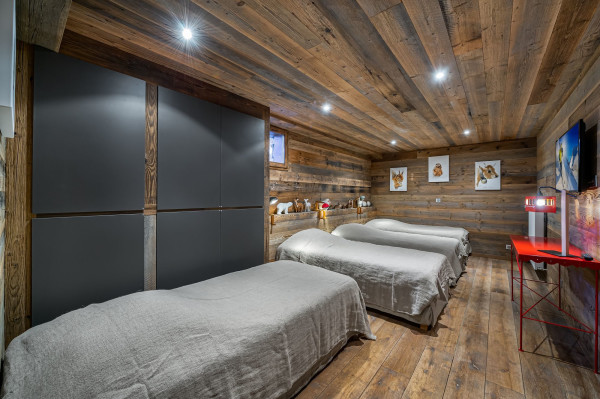 villa in Méribel : Rent this renovated chalet with a perfect location in Méribel station. - Photo 23