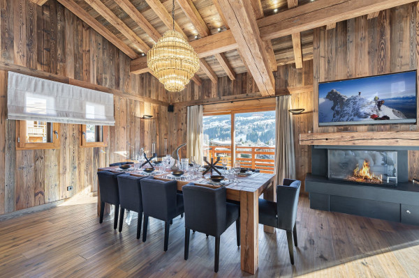 villa in Megeve : Rent this lovely family chalet for 10 guests with a large wellness area in Megeve, le Jaillet. - Photo 2
