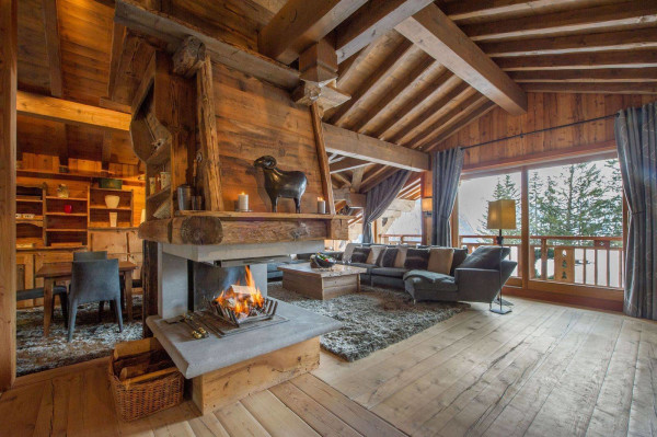 villa in Courchevel : Rent this family chalet with 4 bedrooms in Les Chenus - Photo 2