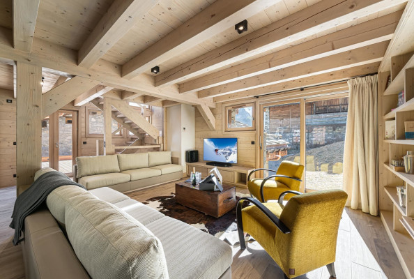 villa in Val d'Isere : Rent this ski in ski out chalet close to the accommodations in Val d'Isère. - Photo 1