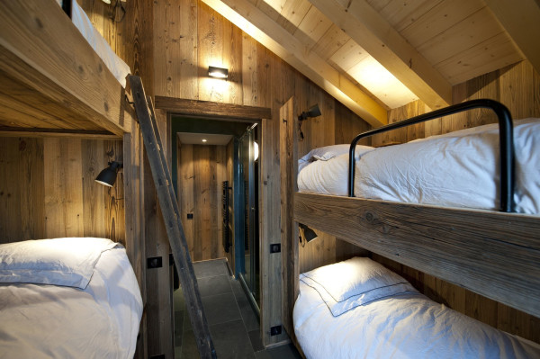 villa in Meribel : Rent this family Chalet for 10 guests in Musillon. - Photo 9