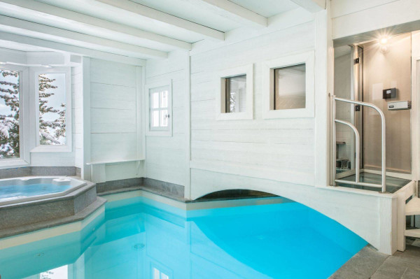 villa in Courchevel : Rent this 6 bedrooms chalet located in Cospillot - Photo 15