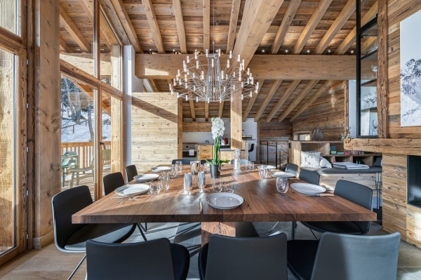 villa in Courchevel : Rent this chalet built in 2019 with all the amenities you may need for a lovely stay. - Photo 2