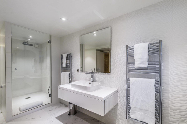 villa in Courchevel : Rent this beautiful ski in / Ski out chalet in the area of Belvedere in Courchevel Moriond. - Photo 8