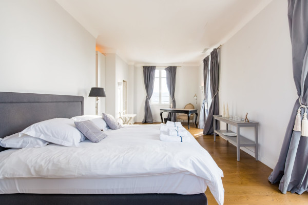 villa in Cannes : Rent this renovated villa in the quiet area of La Croix des Gardes,  can accommodate up 8 guests. - Photo 23