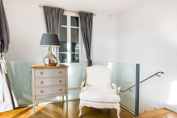 villa in Cannes : Rent this renovated villa in the quiet area of La Croix des Gardes,  can accommodate up 8 guests. - Photo 10