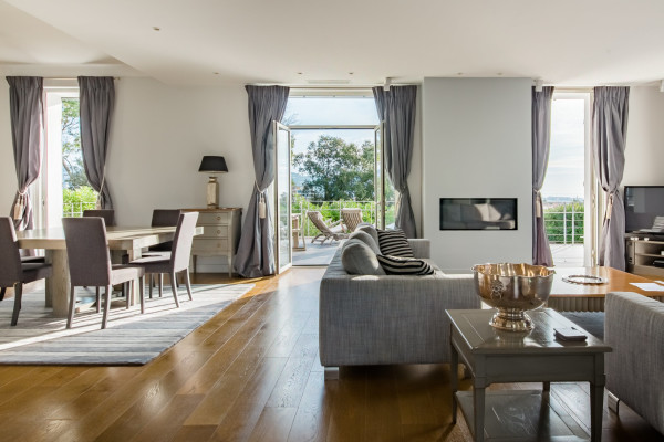 villa in Cannes : Rent this renovated villa in the quiet area of La Croix des Gardes,  can accommodate up 8 guests. - Photo 5