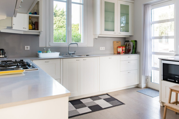 villa in Cannes : Rent this renovated villa in the quiet area of La Croix des Gardes,  can accommodate up 8 guests. - Photo 8