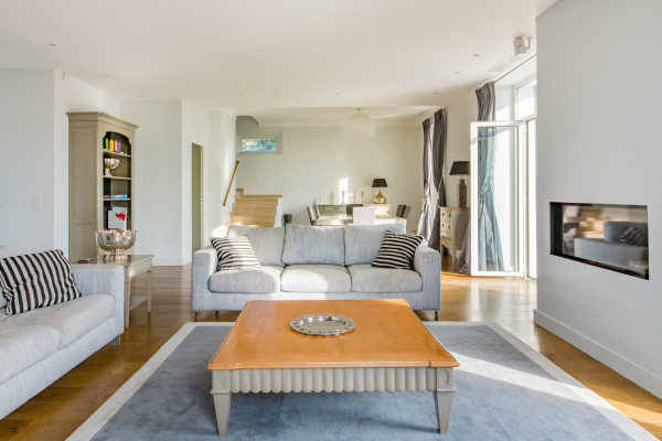 villa in Cannes : Rent this renovated villa in the quiet area of La Croix des Gardes,  can accommodate up 8 guests. - Photo 6