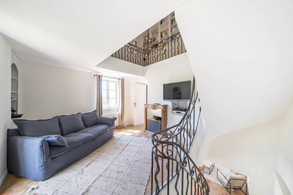 villa in Grasse : Rent this 8 bedrooms provencal villa between Valbonne and Grasse, perfect for family holidays. - Photo 19
