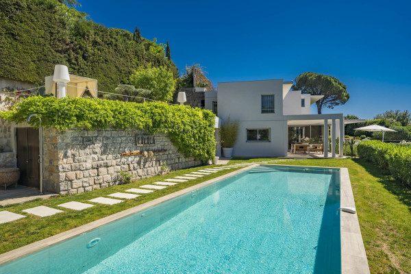 villa in Cannes : Rent this brand new modern villa in Cannes Croix des Gardes with a stuning 180 degree sea view - Photo 1