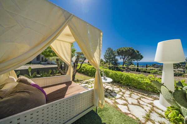 villa in Cannes : Rent this brand new modern villa in Cannes Croix des Gardes with a stuning 180 degree sea view - Photo 38