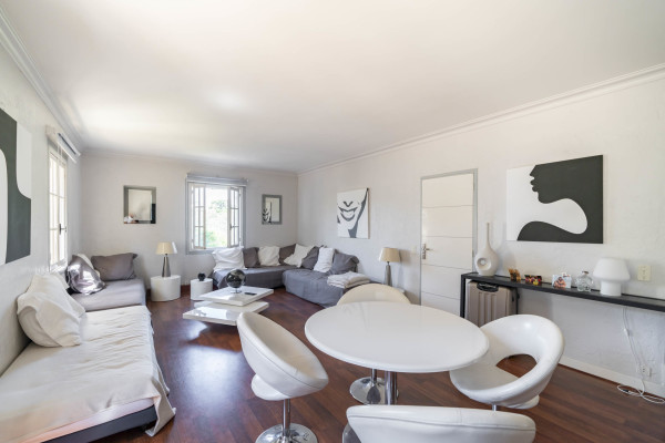 villa in Cannes : Rent this 8 bedrooms with an amazing view of  the Cap d'Antibes and Golfe Juan bay. - Photo 28