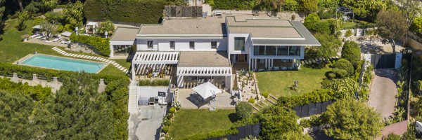 villa in Cannes : Rent this brand new modern villa in Cannes Croix des Gardes with a stuning 180 degree sea view - Photo 47