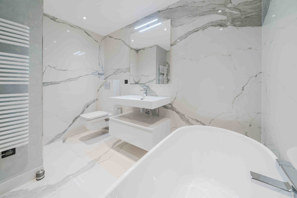 apartment in Cannes : Rent beautiful contemporary 3 bedroom apartment - Photo 20