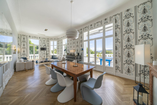villa in Cap d'Antibes : Rent this 6 bedroom  villa in a quiet area on the cap d'Antibes, walking distance to Juan les Pins. - Photo 7