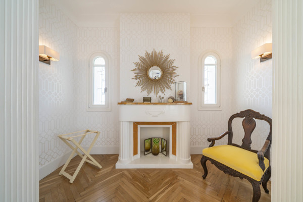 villa in Cap d'Antibes : Rent this 6 bedroom  villa in a quiet area on the cap d'Antibes, walking distance to Juan les Pins. - Photo 25