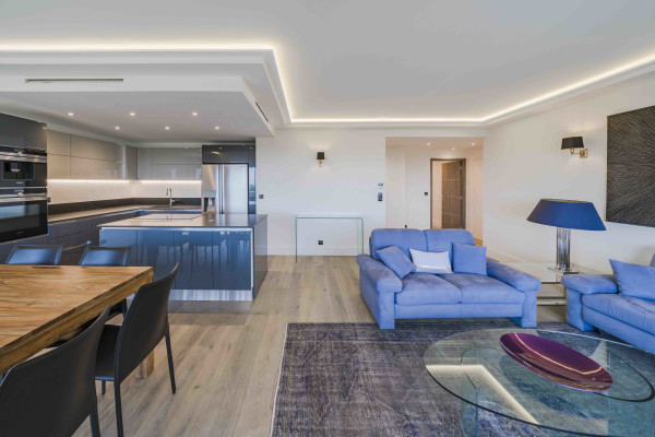 apartment in Cannes : Rent beautiful contemporary 3 bedroom apartment - Photo 5