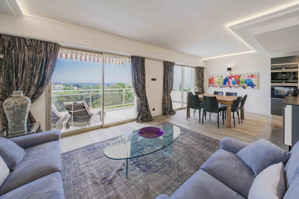 apartment in Cannes : Rent beautiful contemporary 3 bedroom apartment - Photo 2
