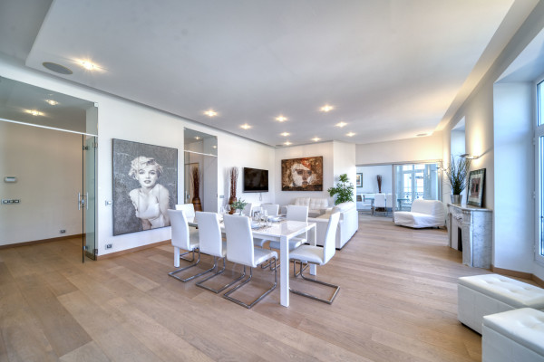 apartment in Cannes : Rent an incredible 3-bedroom apartment in front of Palais des Festivals - Photo 5