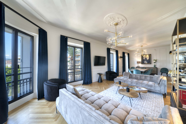 apartment in Cannes : Rent modern 5 bedroom apartment facing the Palais de Festival - Photo 5