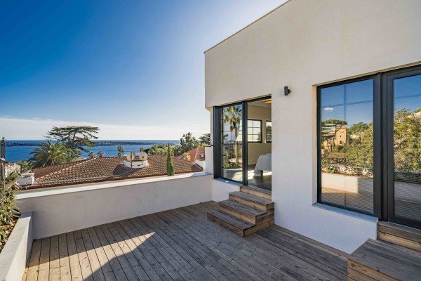 villa in Cannes : Rent beautiful modern villa in the lower Californie area of Cannes - Photo 35