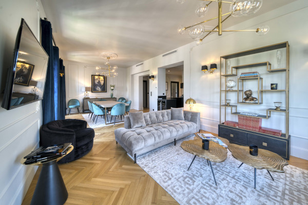apartment in Cannes : Rent modern 5 bedroom apartment facing the Palais de Festival - Photo 4