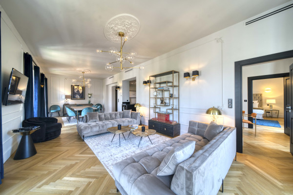 apartment in Cannes : Rent modern 5 bedroom apartment facing the Palais de Festival - Photo 0