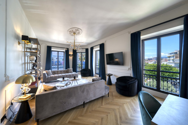 apartment in Cannes : Rent modern 5 bedroom apartment facing the Palais de Festival - Photo 10