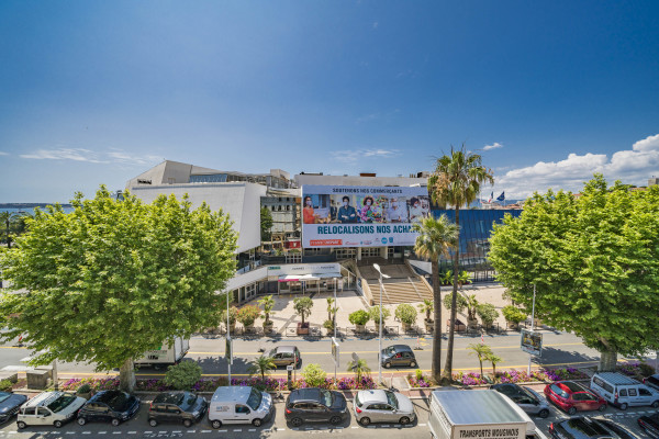 apartment in Cannes : Rent modern 5 bedroom apartment facing the Palais de Festival - Photo 27