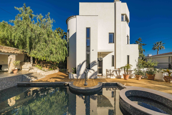 villa in Cannes : Rent beautiful modern villa in the lower Californie area of Cannes - Photo 39
