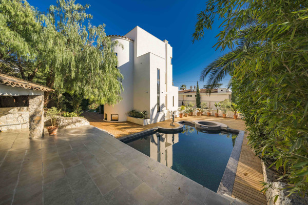 villa in Cannes : Rent beautiful modern villa in the lower Californie area of Cannes - Photo 38