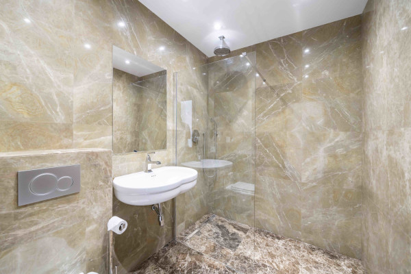 villa in Cannes : Rent beautiful modern villa in the lower Californie area of Cannes - Photo 19